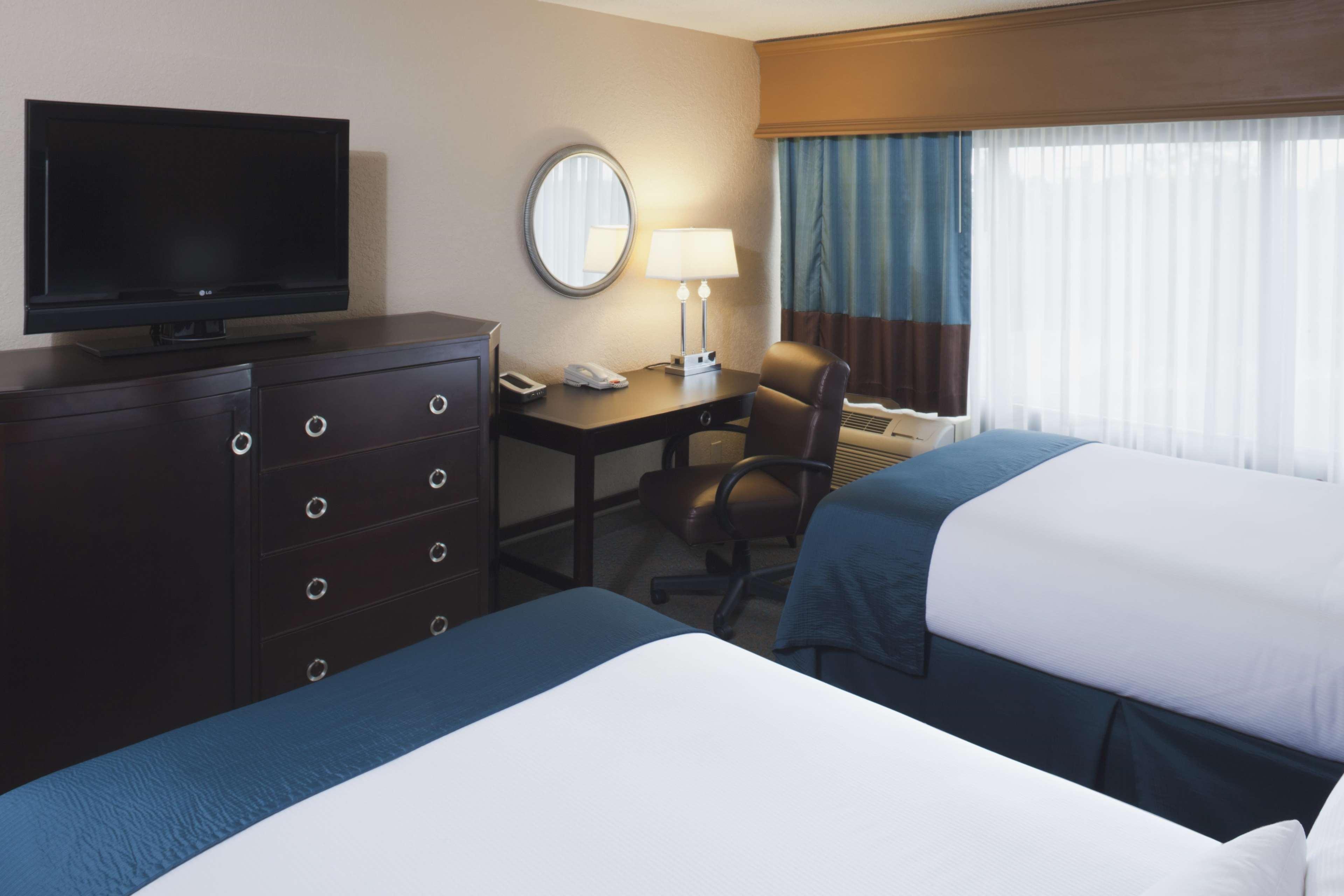 Doubletree By Hilton Columbus Hotel Ruang foto