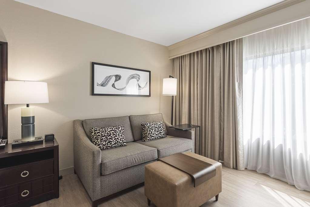 Doubletree By Hilton Columbus Hotel Ruang foto