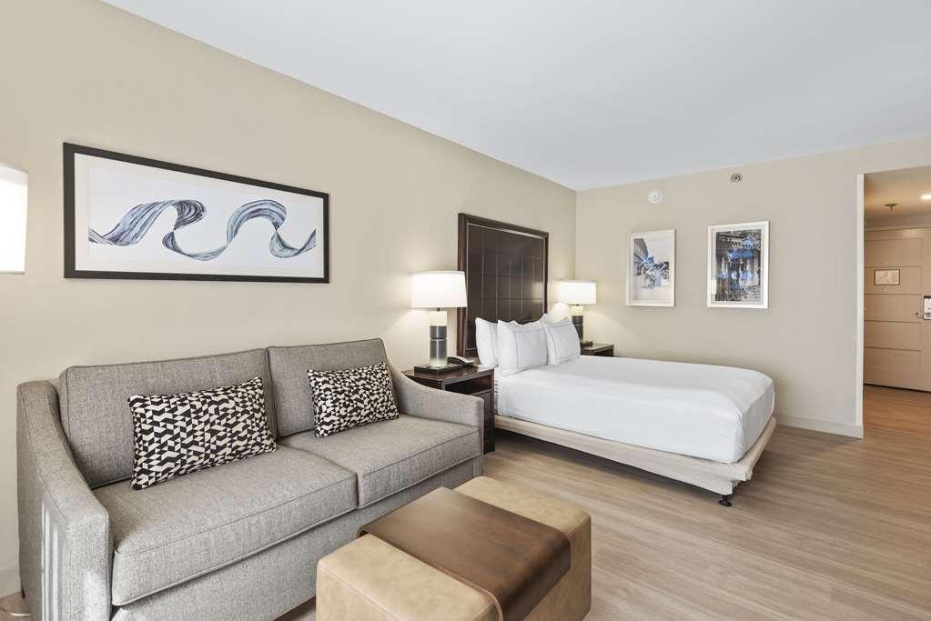 Doubletree By Hilton Columbus Hotel Ruang foto