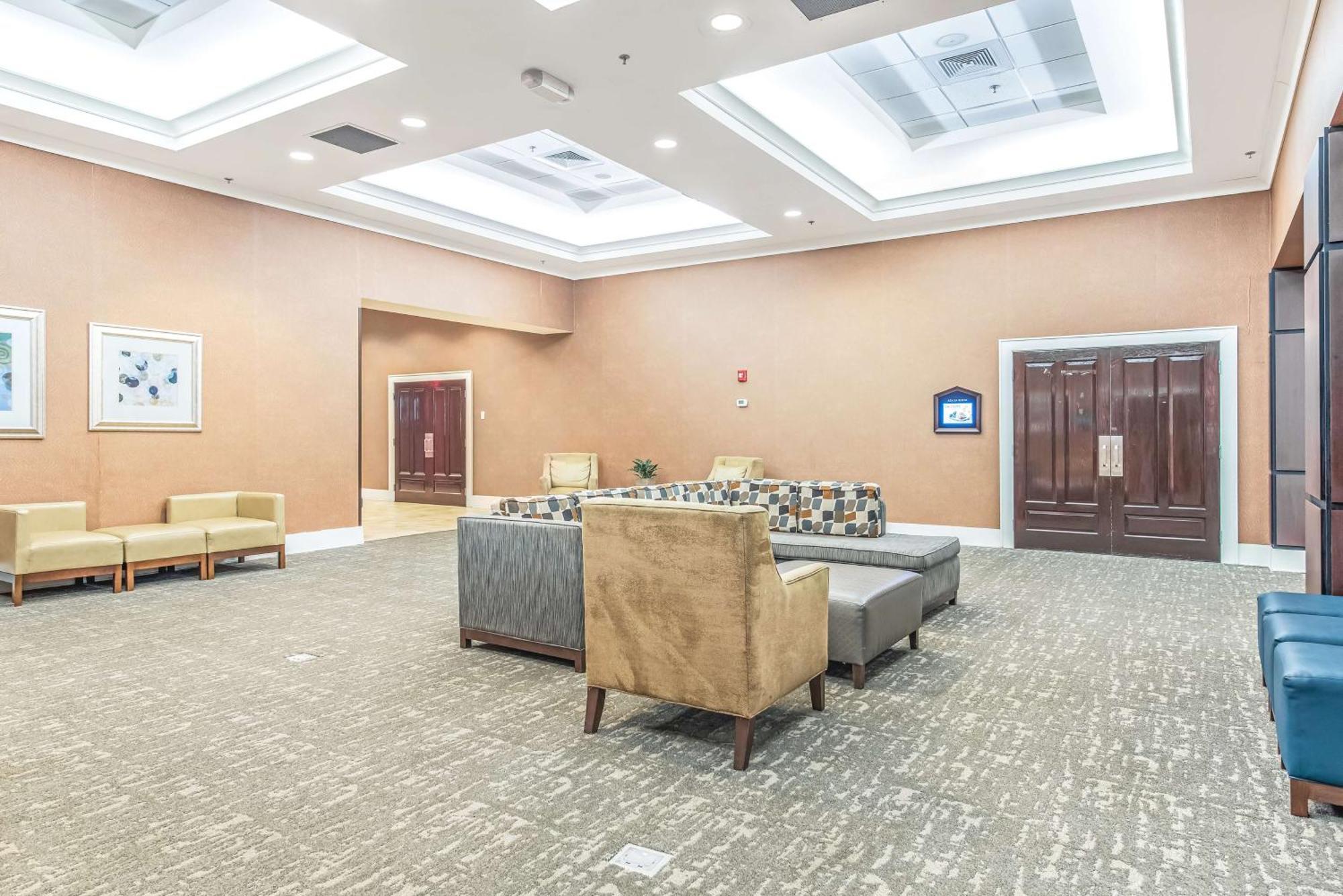 Doubletree By Hilton Columbus Hotel Bagian luar foto